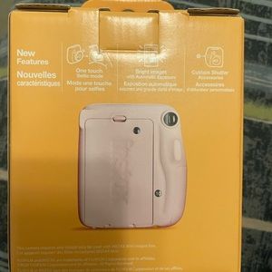 Brand new Instax mini 11. never been open or anything.